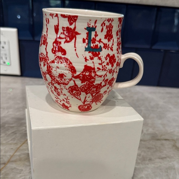 ANTHROPOLOGIE Homegrown Cup Red Floral Monogram Letter L Initial Tea Coffee Mug - Picture 1 of 4